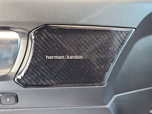 Used 2022 Volvo XC40 T5 R-Design w/ Advanced Package image 29