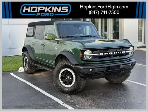 Used 2023 Ford Bronco Outer Banks w/ Sasquatch Package AWD/4WD image 1
