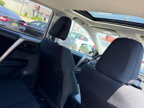 Used 2013 Toyota RAV4 XLE AWD/4WD image 23