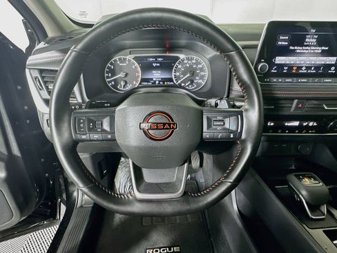 Used 2026 Nissan Rogue SV AWD/4WD image 15