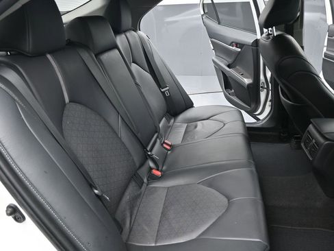 Used 2021 Toyota Camry XSE image 29