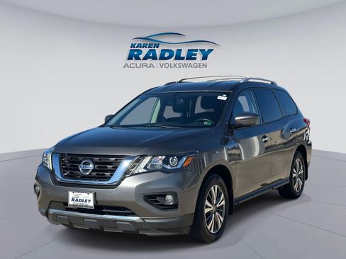 Used 2019 Nissan Pathfinder SL image 5