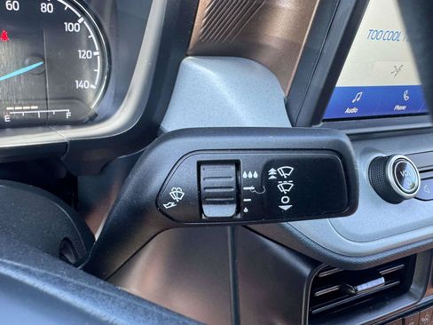 Used 2022 Ford Maverick Lariat w/ Lariat Luxury Package FWD image 44