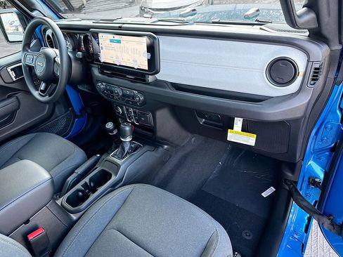 New 2026 Jeep Gladiator Sport image 32