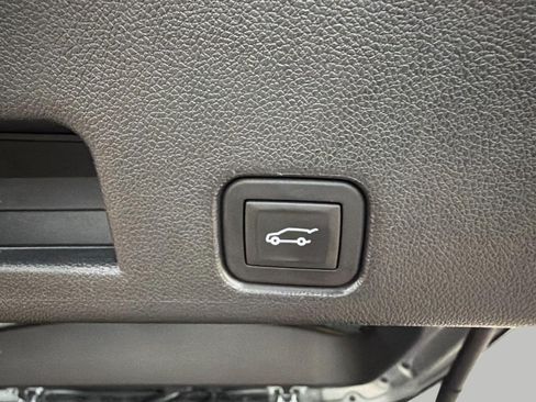 Used 2025 Buick Enclave Avenir w/ Super Cruise Package AWD/4WD image 95