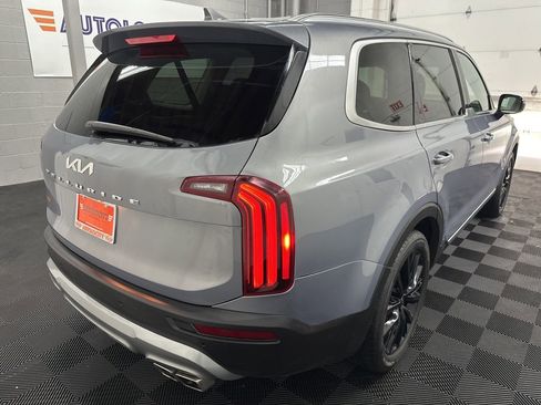 Used 2022 Kia Telluride SX w/ SX Prestige Package image 9