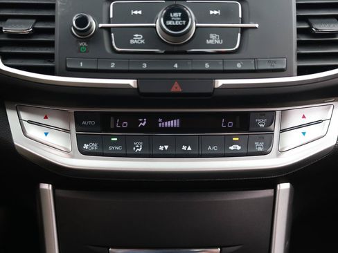 Used 2015 Honda Accord LX image 30
