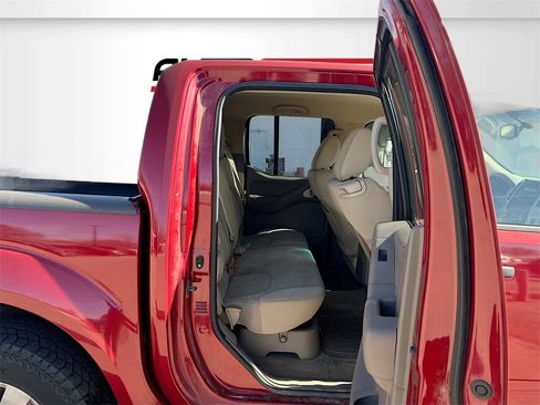 Used 2012 Nissan Frontier SV w/ SV Premium Utility Pkg image 21