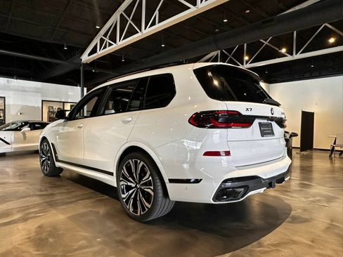 Used 2024 BMW X7 M60i w/ Executive Package AWD/4WD image 3
