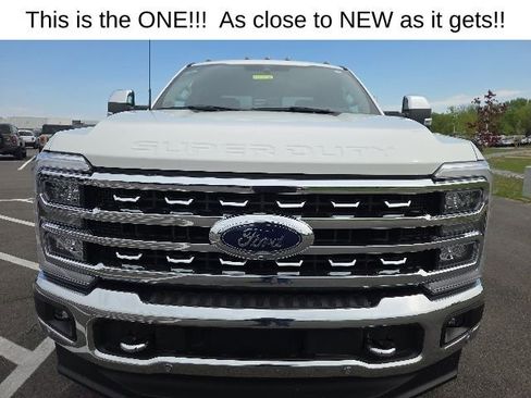 Used 2024 Ford F250 Lariat w/ Lariat Ultimate Package AWD/4WD image 3