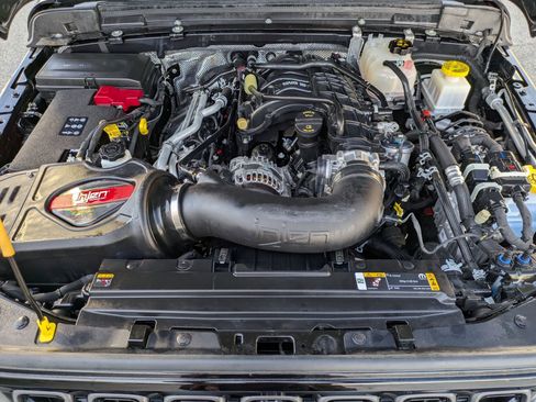 Used 2024 Jeep Gladiator Rubicon w/ Technology Group image 29