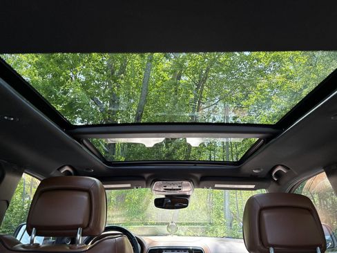 Used 2020 Jeep Grand Cherokee Overland image 29