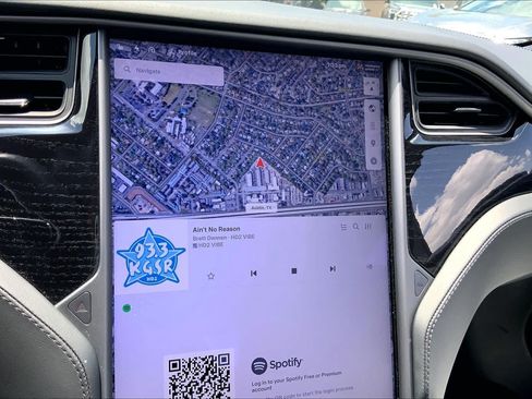 Used 2020 Tesla Model S Long Range Plus AWD/4WD image 31