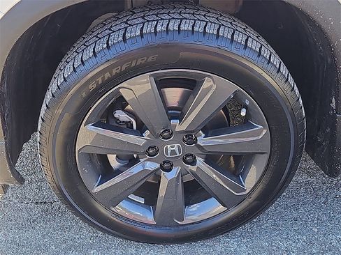 Certified 2023 Honda Pilot Sport image 7