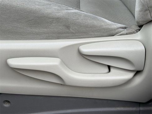 Used 2020 Toyota Sienna L image 23