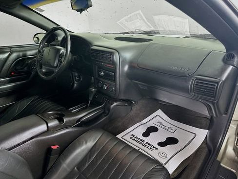 Used 2000 Chevrolet Camaro Z28 w/ SS Performance/Appearance Pkg RWD image 26