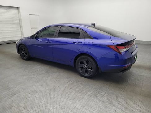 Used 2023 Hyundai Elantra SEL image 3
