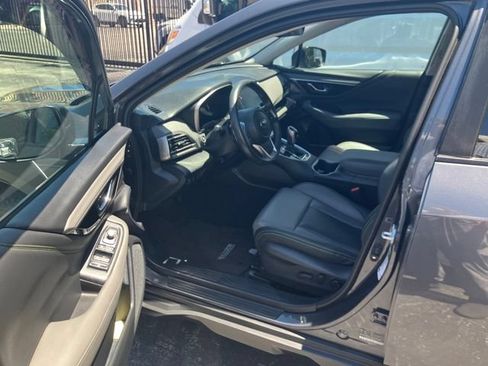 Used 2023 Subaru Outback Onyx Edition AWD/4WD image 2