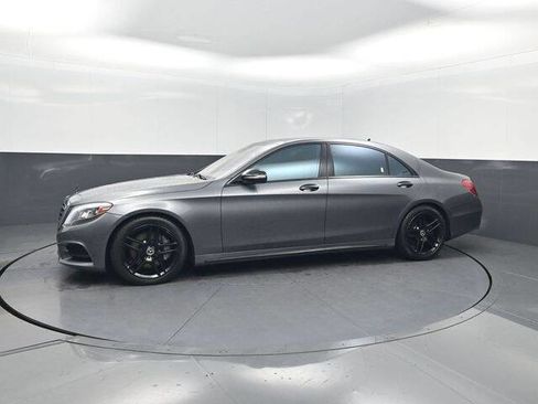 Used 2017 Mercedes-Benz S 550 4MATIC Sedan image 2