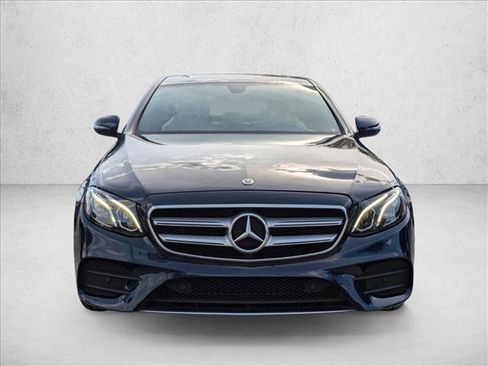 Used 2018 Mercedes-Benz E 300 image 2