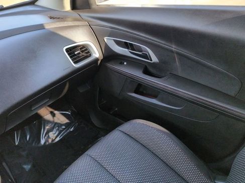 Used 2010 Chevrolet Equinox LT FWD image 17