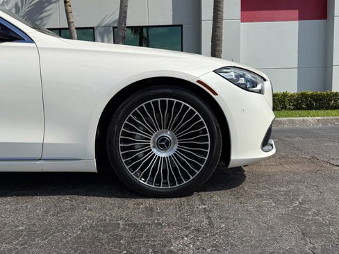 Used 2021 Mercedes-Benz Maybach S 580 Mercedes-Maybach S 580 4MATIC image 3