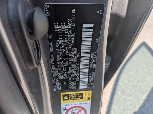 Used 2012 Toyota Highlander Limited w/ Tow Pkg FWD image 31