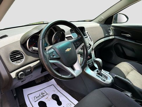 Used 2014 Chevrolet Cruze LT FWD image 9