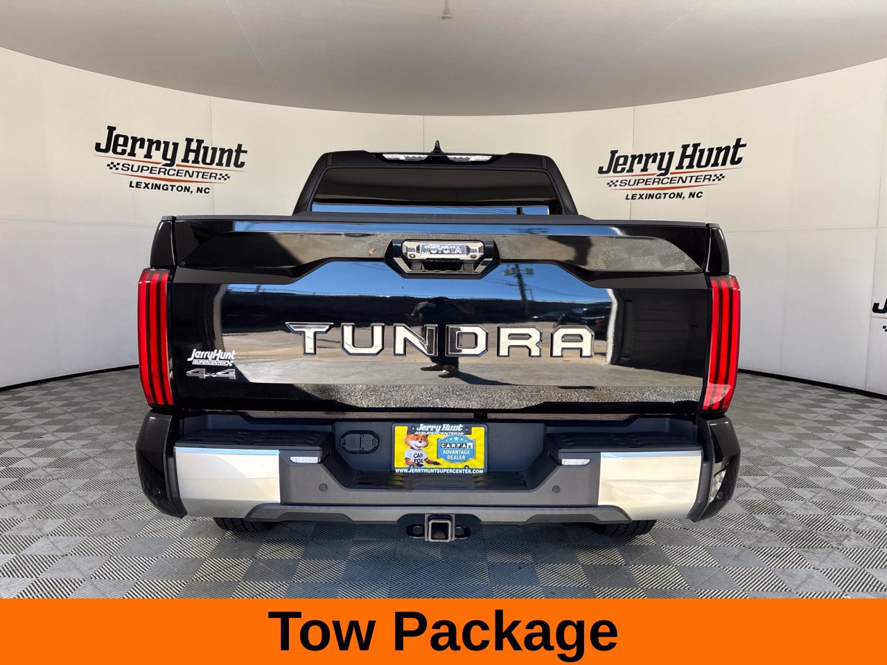 Used 2023 Toyota Tundra Limited w/ Power Package AWD/4WD image 7