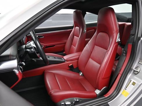 Certified 2019 Porsche 911 Carrera 4S AWD/4WD image 5