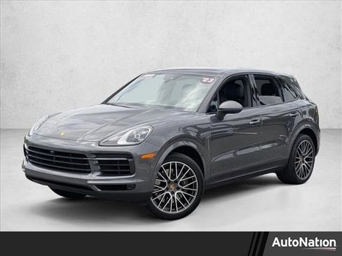 Used 2023 Porsche Cayenne Platinum Edition AWD/4WD image 1