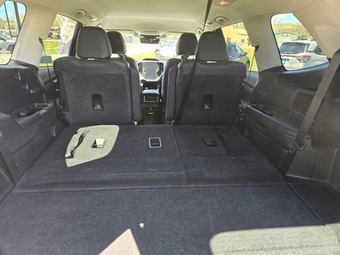 Used 2023 Subaru Ascent Limited AWD/4WD image 32