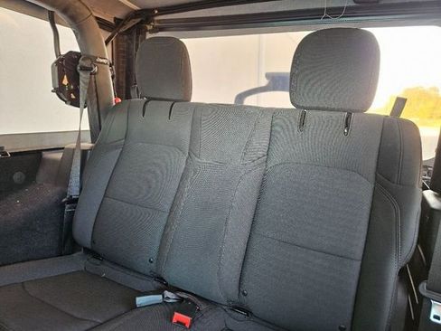 Used 2021 Jeep Wrangler Sport image 27