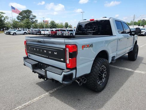 Used 2024 Ford F250 Platinum AWD/4WD image 3