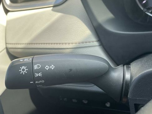 Used 2022 Toyota RAV4 XLE w/ XLE Grade Weather Package AWD/4WD image 29