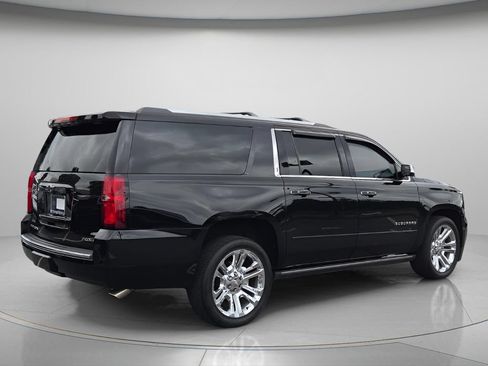 Used 2019 Chevrolet Suburban Premier w/ Premier Plus Edition RWD image 7