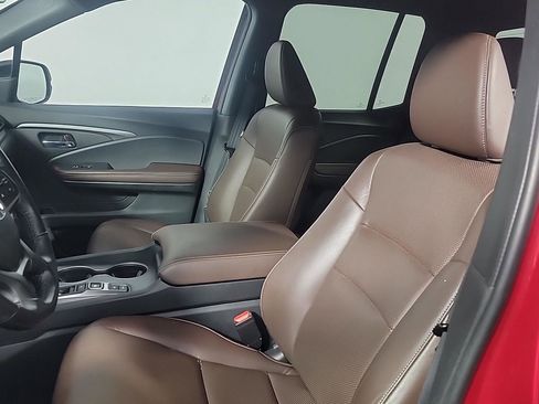 Certified 2024 Honda Ridgeline RTL image 17