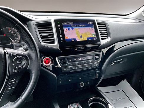 Used 2016 Honda Pilot Touring image 9