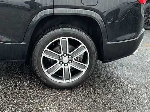 Used 2019 GMC Acadia Denali w/ Technology Package image 9
