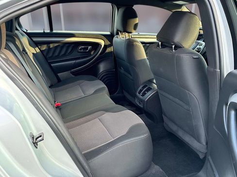 Used 2018 Ford Taurus SEL image 10
