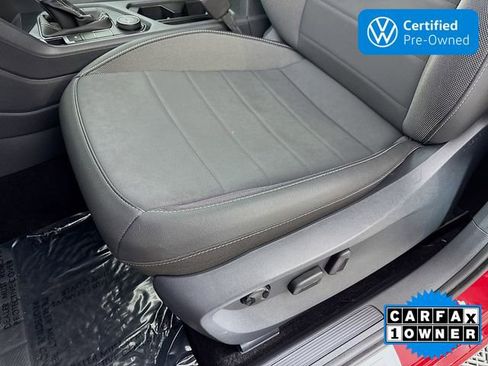 Certified 2024 Volkswagen Taos SE image 19