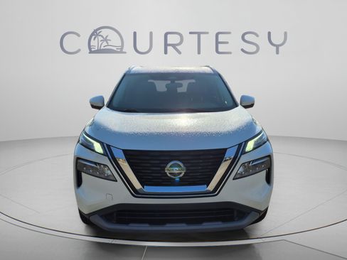 Certified 2021 Nissan Rogue SV w/ Premium Package FWD image 10