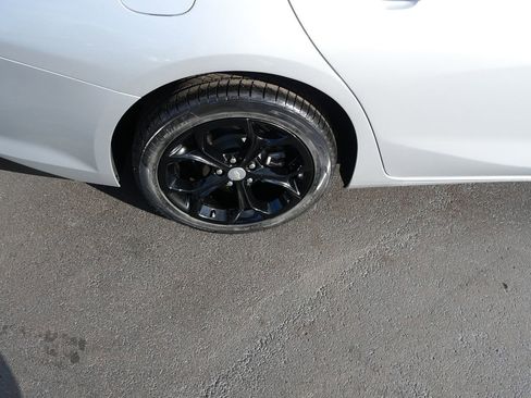 Used 2022 Chevrolet Malibu LT image 36