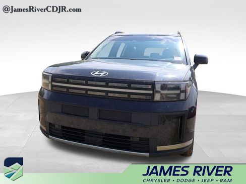Used 2024 Hyundai Santa Fe Limited FWD image 4
