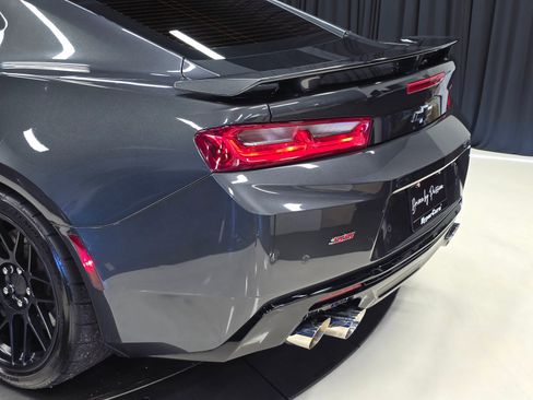 Used 2018 Chevrolet Camaro SS RWD image 54