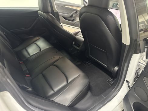 Used 2022 Tesla Model 3 Long Range AWD/4WD image 22