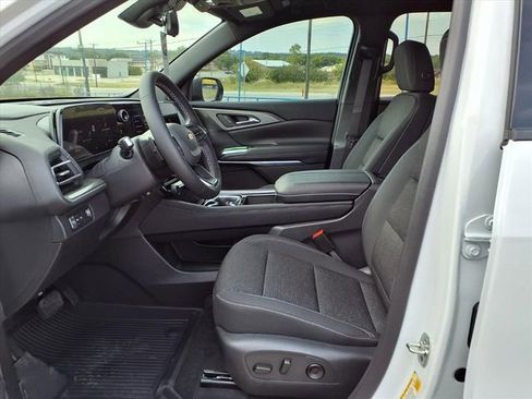 New 2026 Chevrolet Traverse LT w/ Driver Confidence Package image 15