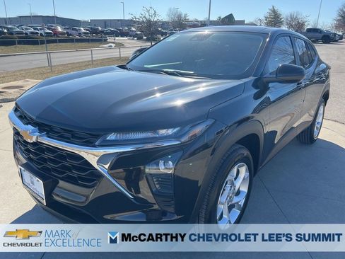 New 2026 Chevrolet Trax LS w/ LS Convenience Package image 4