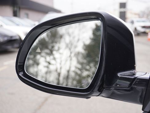 Used 2022 BMW X5 xDrive40i w/ Parking Assistance Package image 42