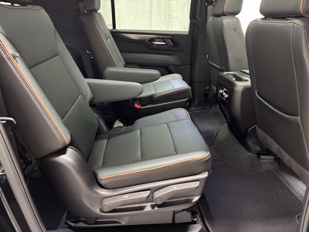 Used 2026 GMC Yukon XL AT4 w/ AT4 Premium Package AWD/4WD image 54